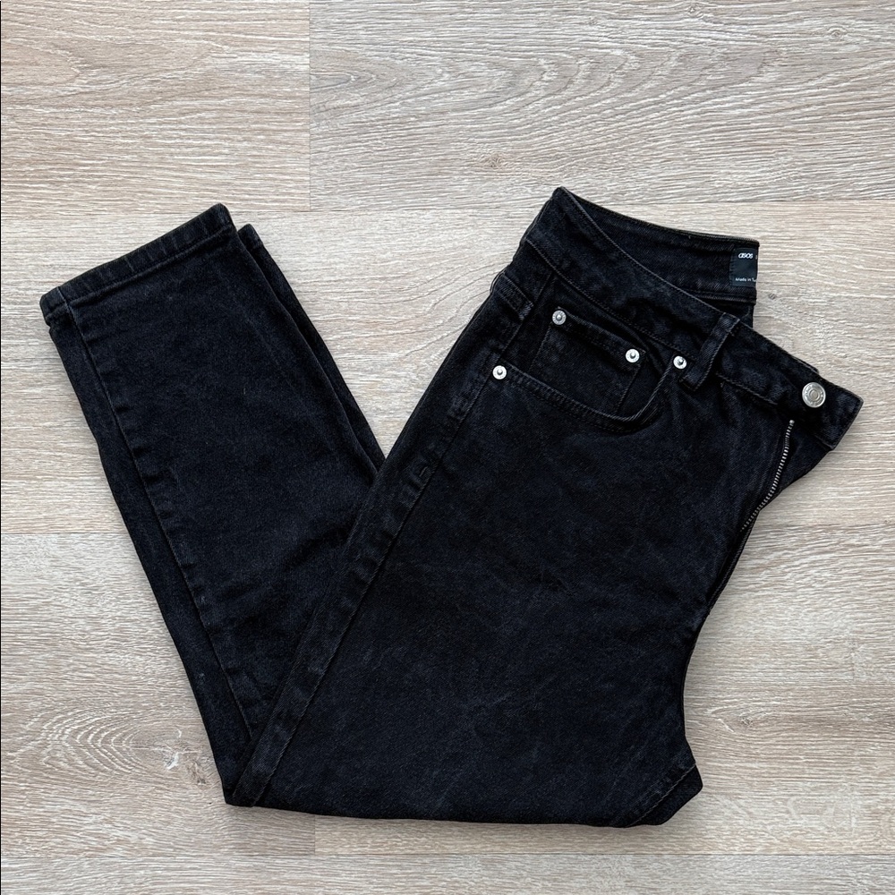 Classic Black High-Waist Jeans
